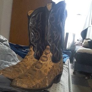 Rattle snake boots